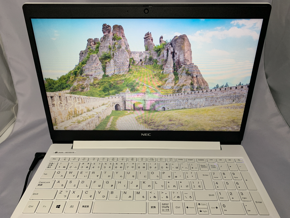 画面が割れている NEC LAVIE 液晶パネル交換修理しました。 - パソコン